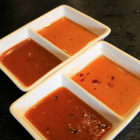 Handmade kneading sauce and 2 types of sauce