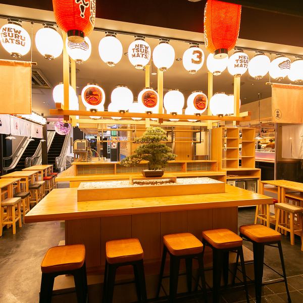 The counter seats, which have a genuine splendid pine only in the vines, are ideal for one person or a crispy drink on the way home from work! Enjoy tempura and sashimi as a side dish ♪