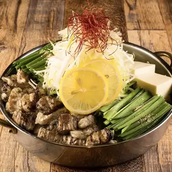 Starting December 1st: [2-hour all-you-can-drink included] ●Sunday-Thursday only● Includes grilled salted lemon motsunabe (offal hot pot) ☆ Fried chicken, teppanyaki... 3000 yen ★