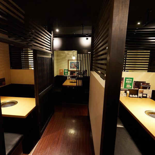 Surrounded by walls that are nice for couples, entertainers, and families with children, if you close the lattice door, you can relax and prepare private room seats ♪ Private rooms for 2 to 18 people are available !! Also, maximum for banquets We have a tatami room for up to 20 people.