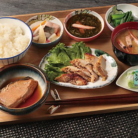 ＜新潟御膳＞名産の越後味噌や郷土料理ののっぺも【土日祝限定】