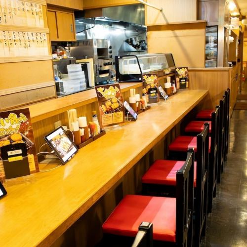 カウンターでサクッとひとり飲みも良しです♪