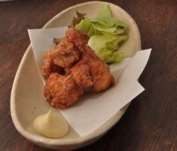 亚洲香料炸鸡大腿 *价格为 4 块