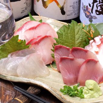 ☆豪華お刺身４点盛り付き【６０００円コース】　１２０分飲み放題付き☆