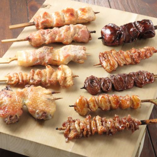 【名物】備長炭で焼き上げる「長州鶏の焼き鳥」＆出汁香る「おでん」