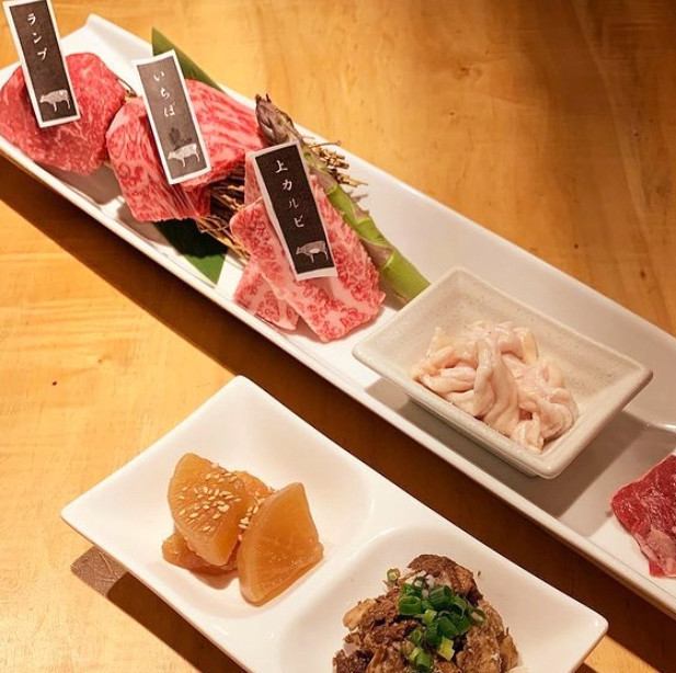飲み放題付きコース3000円★お一人様ずつ盛り付けたセットで提供