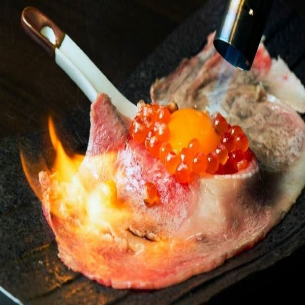 新メニュー★いくらの和牛の炙りユッケ★