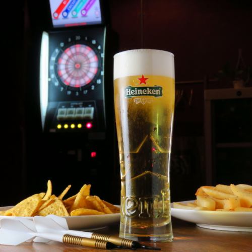 ジャークチキンと豊富なお酒で最高のひととき♪