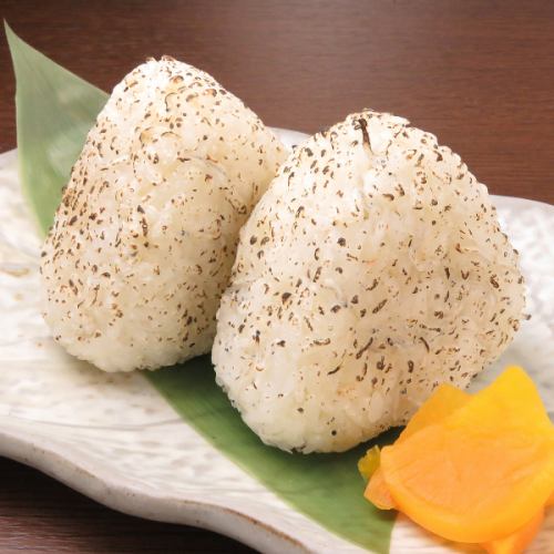 Grilled shirasu rice balls (1 piece)