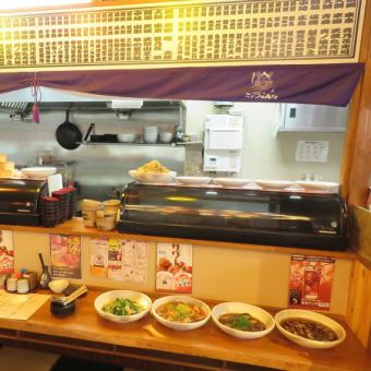 We offer counter seats that can be used casually even by one person.Business trip at our shop in a good location 1 minute walk from Shizuoka Station south exit, work end, it is recommended for waiting time of Shinkansen !!