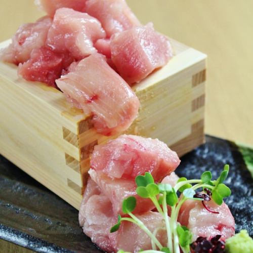 Our specialty! Tuna spill 890 yen ♪ Present with a coupon