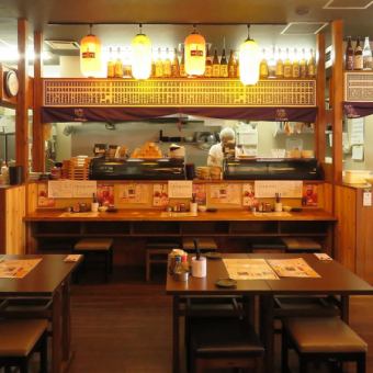 我们设有柜台座位，即使是一个人也可以随意下榻！享受与静冈特产，时令鱼和酒类菜肴相匹配的特殊菜肴。