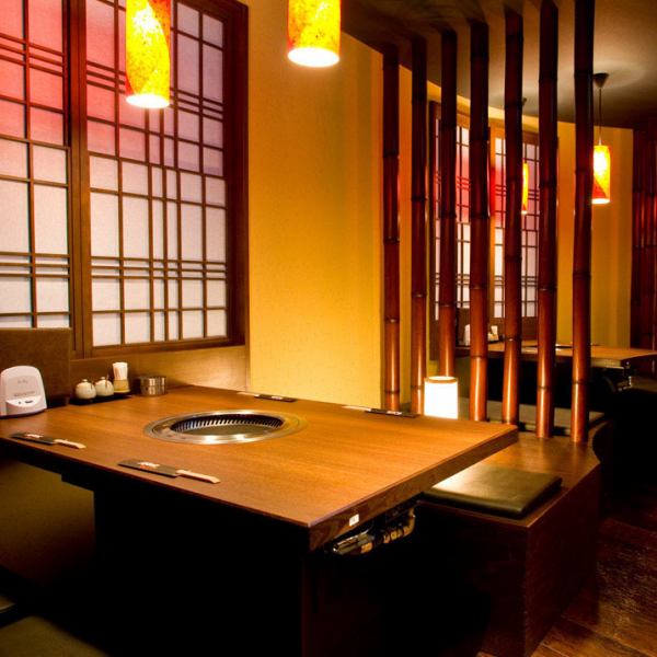 落ち着いた雰囲気で神戸牛焼肉を堪能できます。仕事終わりやデート、ご友人同士の飲み会や、接待などにも♪