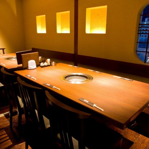 Seats for up to 4 people ♪ For meals with friends, reunions, etc.!