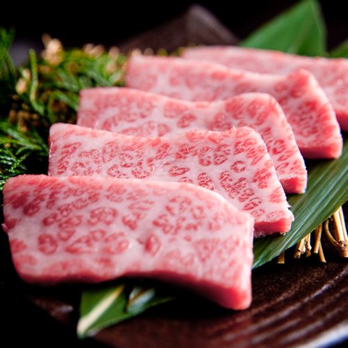 說到神戶的烤肉，“木炭烤肉石田屋。“！