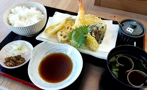 我对天妇罗非常满意，外酥里嫩！