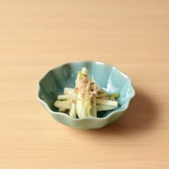 島らっきょうの塩漬け