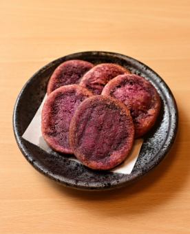 Umukuji tempura (purple sweet potato tempura)