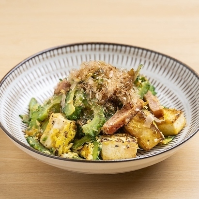 国際通りに新登場！島唄ライブで大盛り上がりの沖縄料理店誕生！