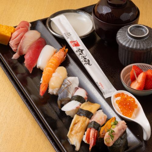 大人気のランチ。