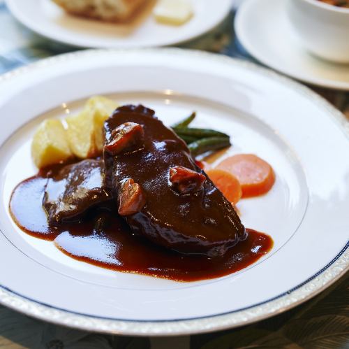 牛ホホ肉のシチュー