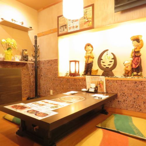 It is a tatami room with a sense of openness.Ideal for group meals, dinners, and entertainment. We can also set up partitions, so we can accommodate according to the number of people.