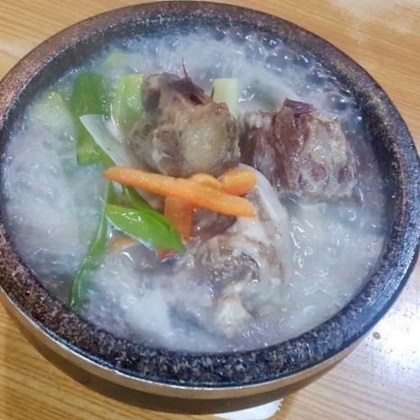 Stone-grilled oxtail soup