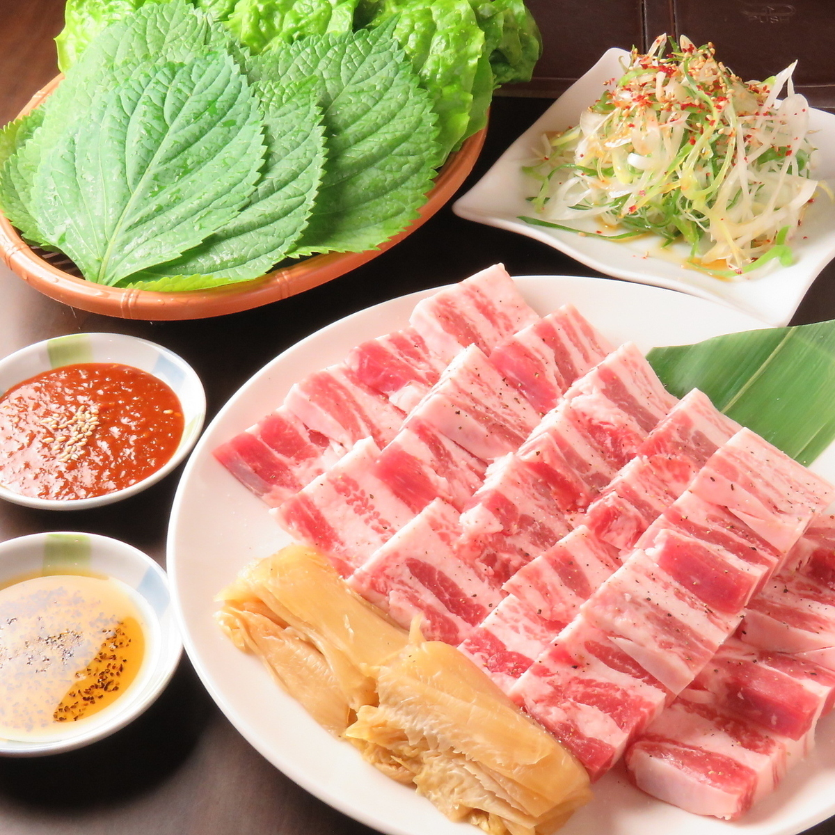 本格焼肉と本場の韓国料理をご堪能ください♪