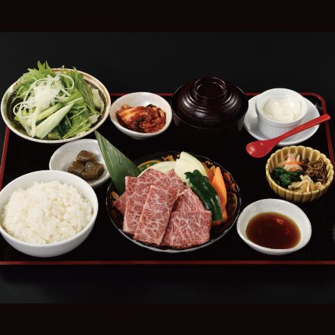 ランチはお値打ち定食！