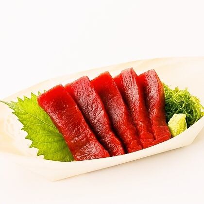 Bluefin tuna lean sashimi
