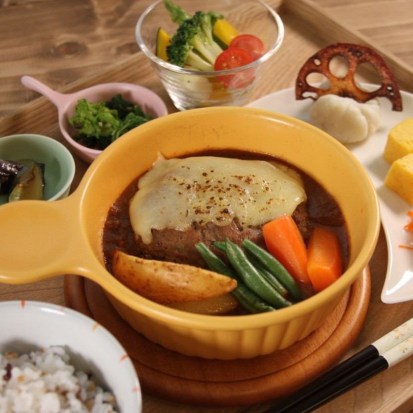 Have a quality time with a higher-grade lunch ♪