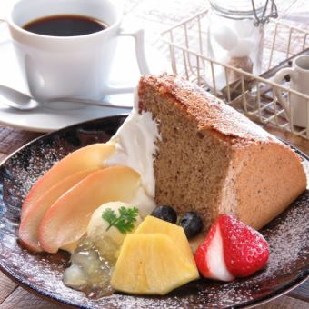 zukekura CHIFFON CAKE PLATE (black tea) 1200 yen (tax included)