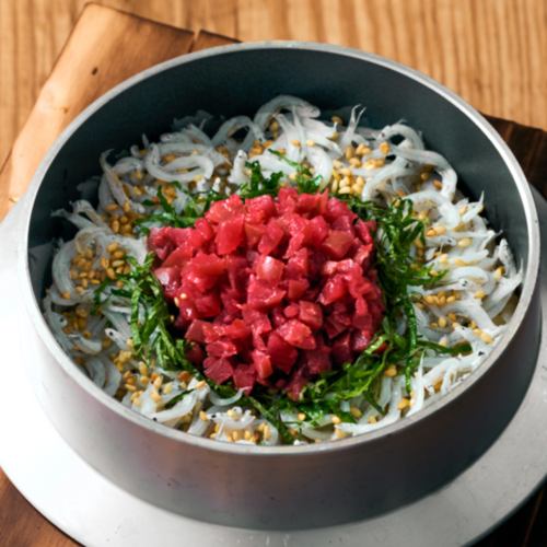 锅煮梅子白鱼饭