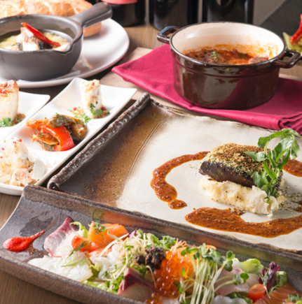 【含3小时畅饮】9900日元豪华套餐,包含T骨牛排、烤金眼鲷等9道精致菜肴