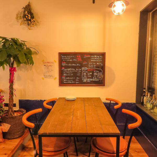 The European-style, industrial-style interior of the restaurant allows you to get away from the hustle and bustle of everyday life and feel as if you are dining in the West.Enjoy authentic Italian cuisine in the atmosphere of a foreign country, “BluNavy”.