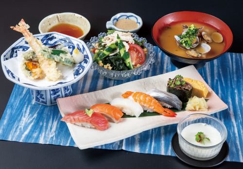 【车站附近的午餐♪】