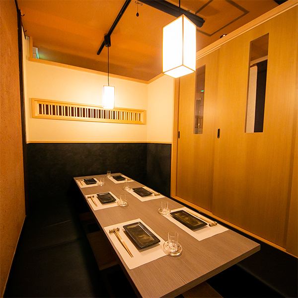 [Ideal for banquets at Hommachi Station and Sakaisuji-Hommachi Station] Up to 60 people can be seated.