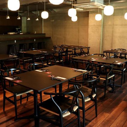 It is ideal for welcome and farewell parties, birthday parties, reunions, etc. ♪ We also accept consultations on chartering, so please feel free to contact the store.(Up to 24 people can be seated) All the staff are looking forward to your visit.