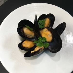 Mussels white wine steamed