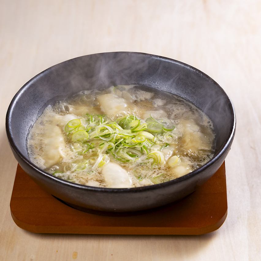 博多とんこつ炊き餃子が美味しい！是非ご堪能下さい！