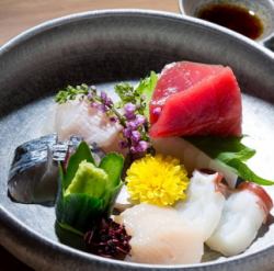 五种刺身拼盘（1人份或以上）