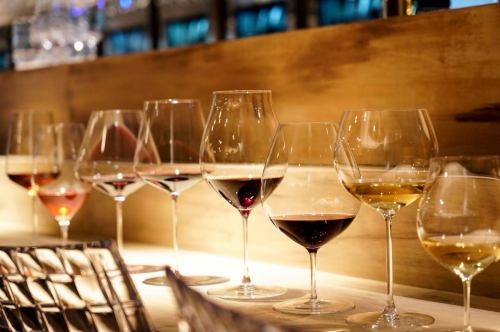 这里还有各种各样的葡萄酒！