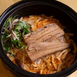 島根　煮穴子の釜飯