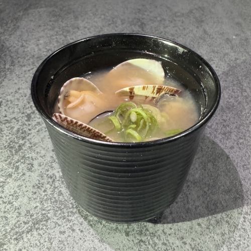 〆の貝汁