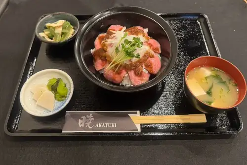 ローストビーフ丼