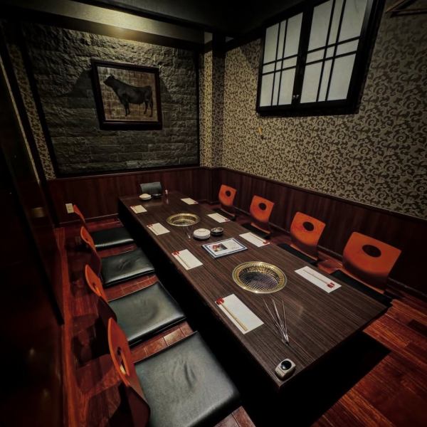 広々とした店内は個室が12部屋！掘り炬燵で足を伸ばして寛げます。個室をつなぐと40名迄の宴会が可！