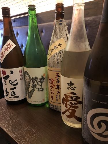We have a wide variety of sake such as local sake from Nara! All of them go great with food: 495 yen (tax included)