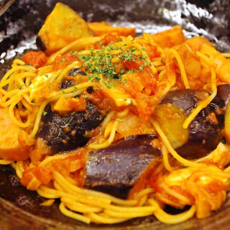 茄子と法蓮草のトマトパスタ