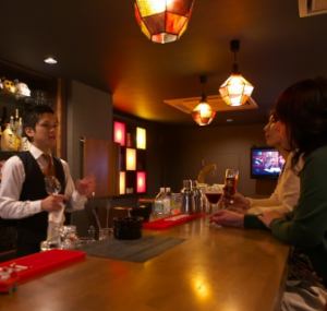 본격적인 bar 카운터.한 사람이라도