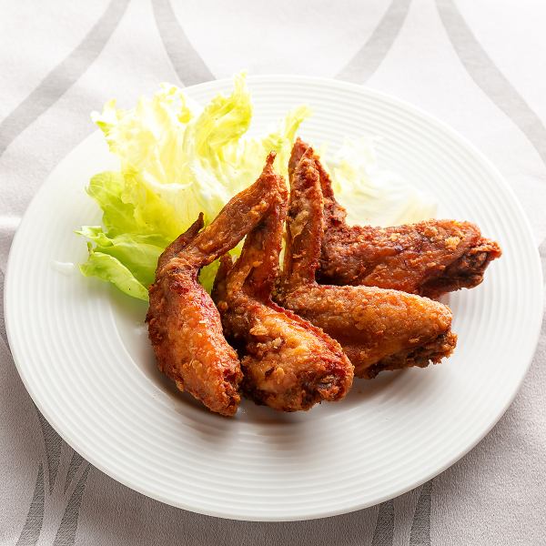 《自慢の逸品》こだわり抜いた手羽唐1本250円(税込)